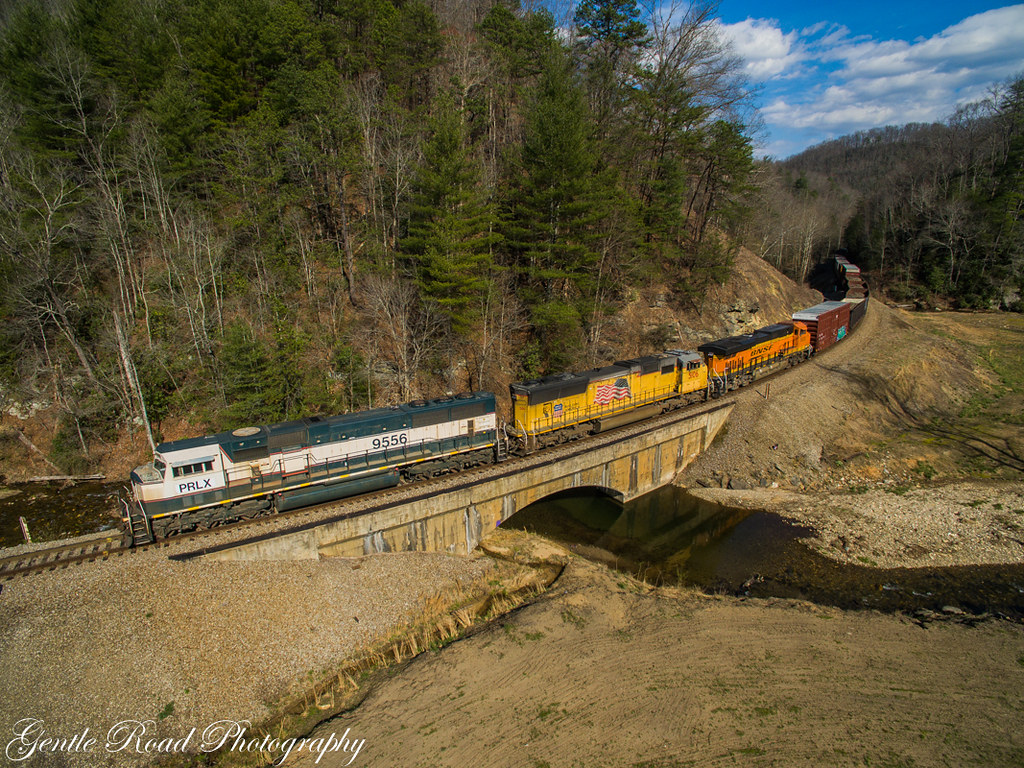 135 crossing Mill Creek 135 slowly climbs the loops at one… Flickr