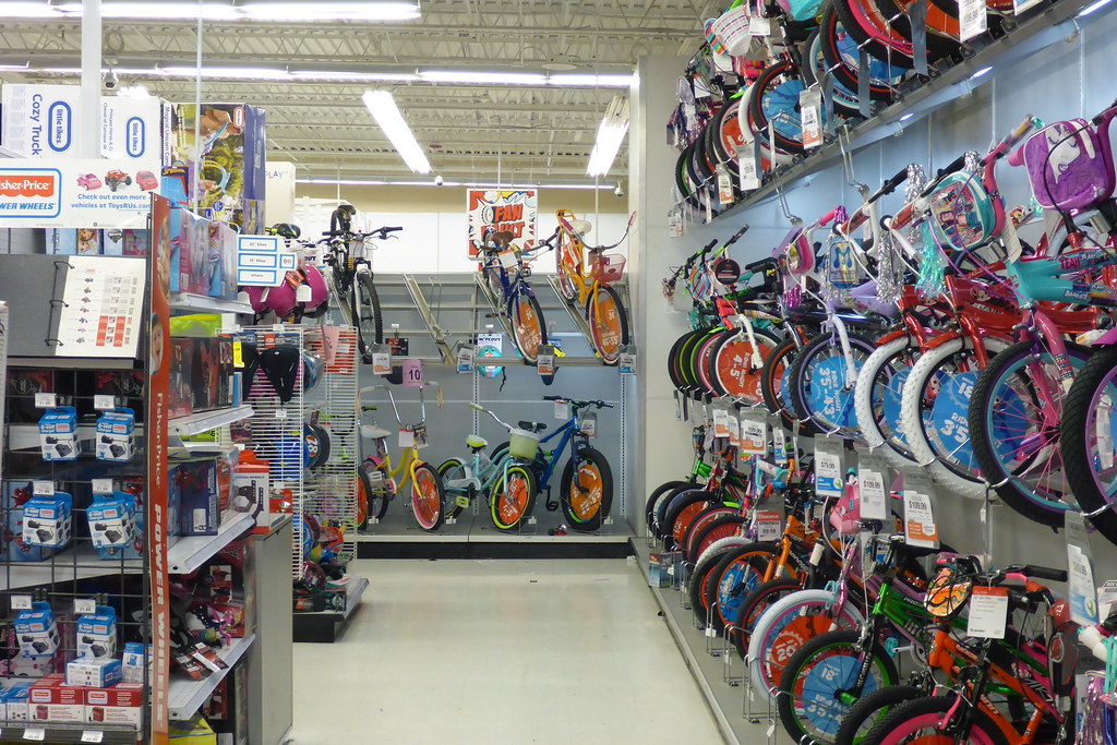 Toys R Us in Roanoke is closing in Roanoke DieselDucy Flickr