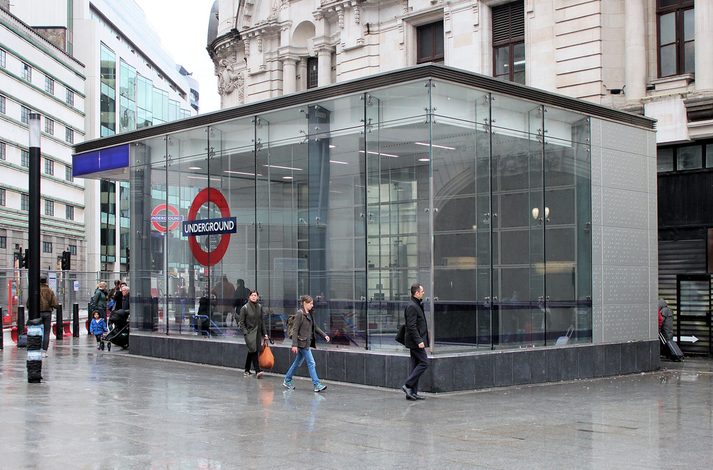 Victoria Underground station Wilton Road entrance reopene… Flickr