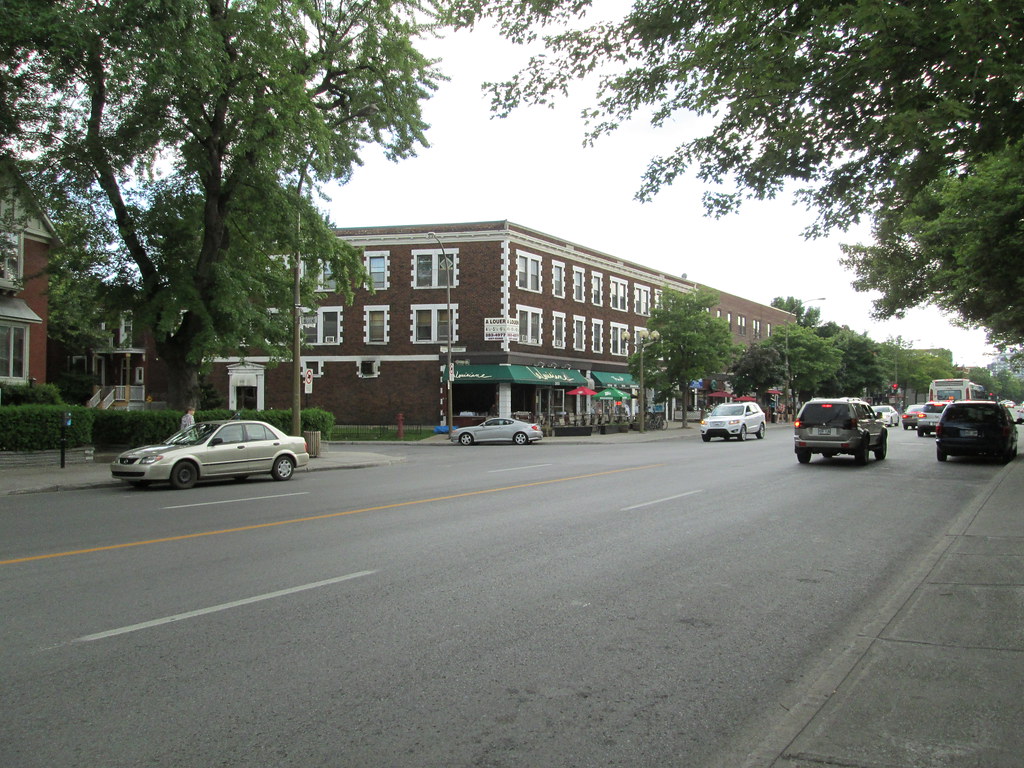 La Louisiane A restaurant serving New Orleans cuisine in N… Flickr