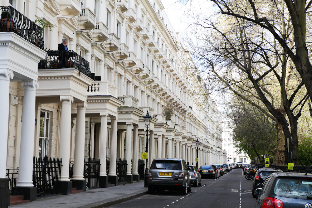 Neighborhood Shot We stayed near the Paddington Station an… Flickr