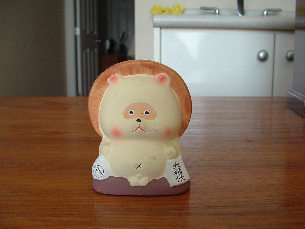 small japanese bear sculpture lowermainlandbc.blogspot.c… Flickr