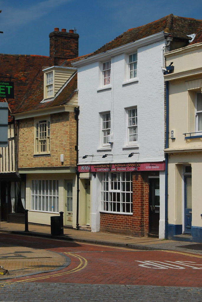 Houses, Faversham Again, perhaps once shops. aldisley Flickr