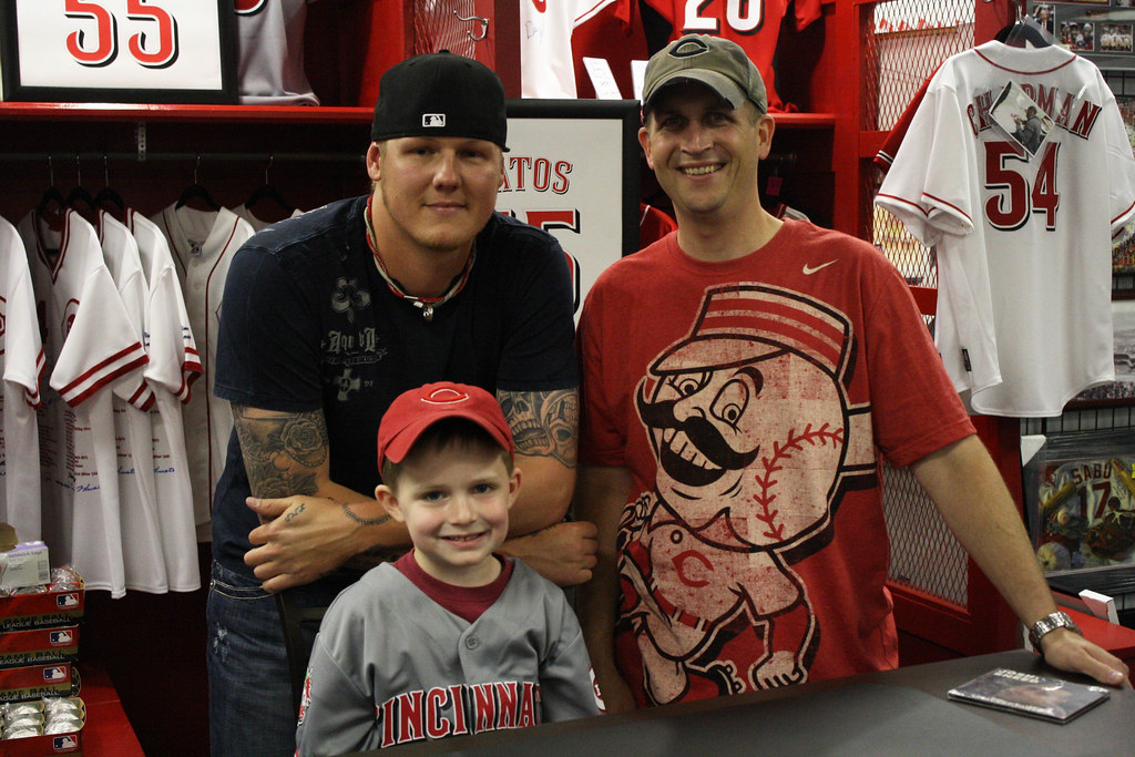 Mat Latos signing Cincinnati Reds pitcher Mat Latos visite… Flickr