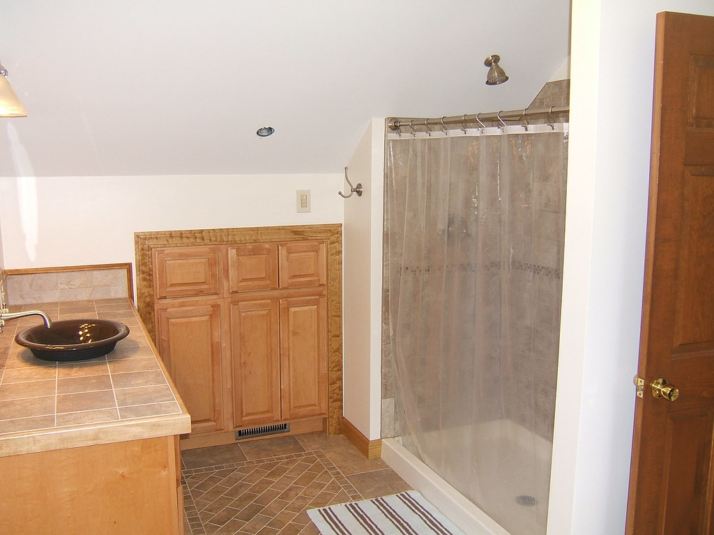 Master Bath 1 Large, zero entry shower HeatherKoziol Flickr