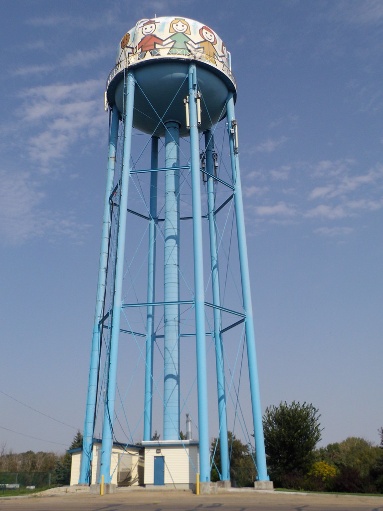 Fort Saskatchewan Water Tower Threw this one in, showing t… Flickr