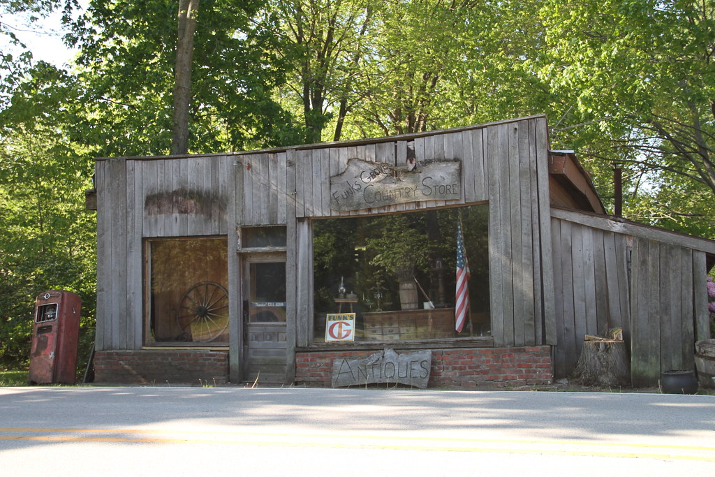 Funks Grove Illinois, RT 66, McLean County IL Bruce Wicks Flickr