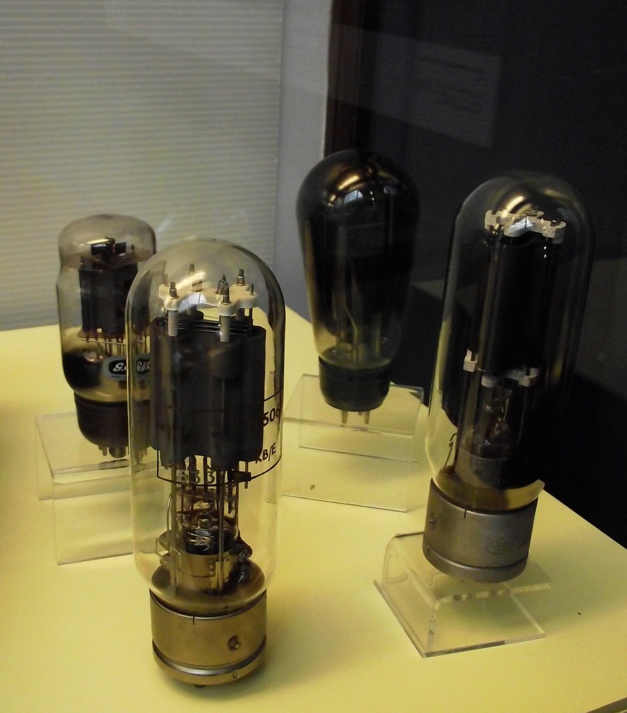 NMS old amplifier valves huge old amplifier valves for s… Flickr