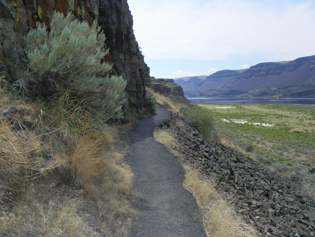 Lake Lenore Caves Trail Lake Lenore Caves State Park, Gran… Flickr