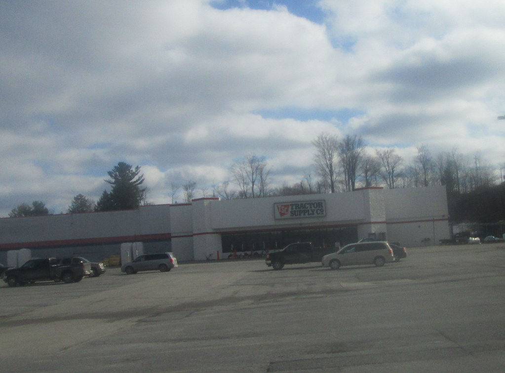 Tractor Supply Saint Marys, PA. February 2017. … Flickr