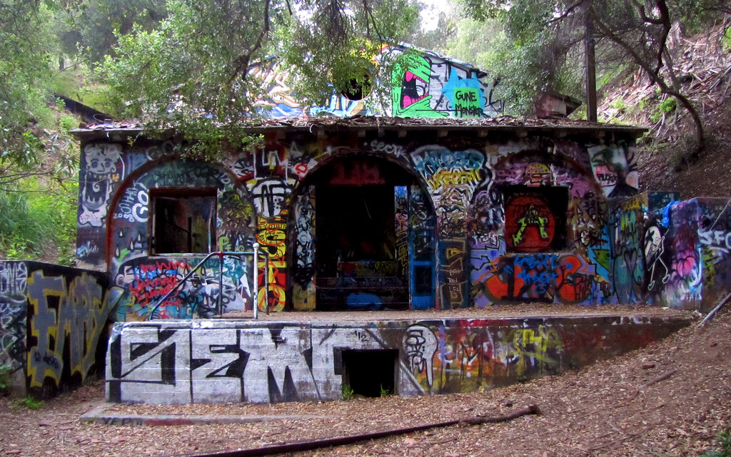 Murphy Ranch Powerhouse Exterior to the "Powerhouse" at th… Flickr