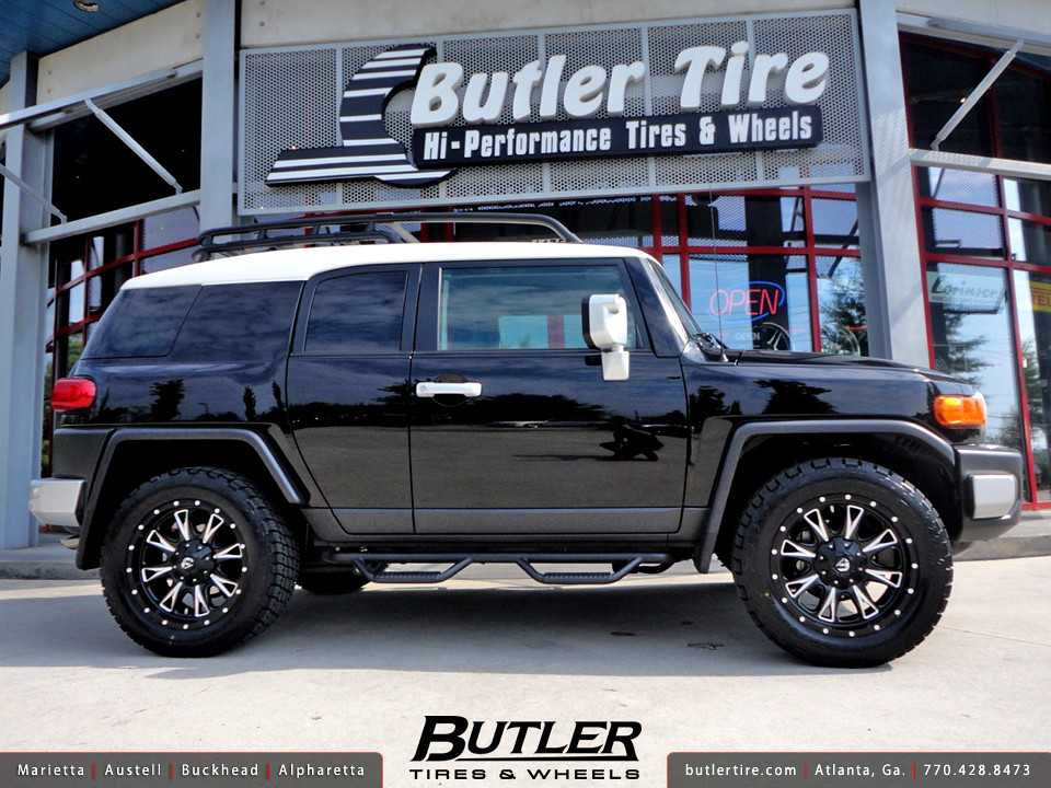 Toyota FJ Cruiser with 20in Fuel Throttle Wheels a photo on Flickriver