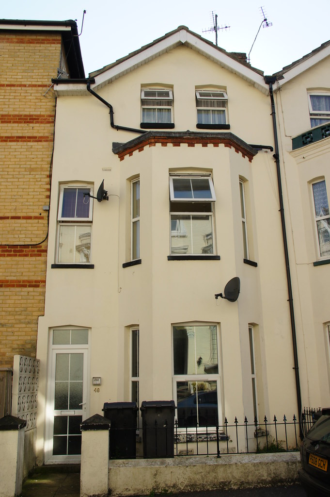 Brondesbury (Rothbourne, Albatross Guest House), 48 St Michael's Road