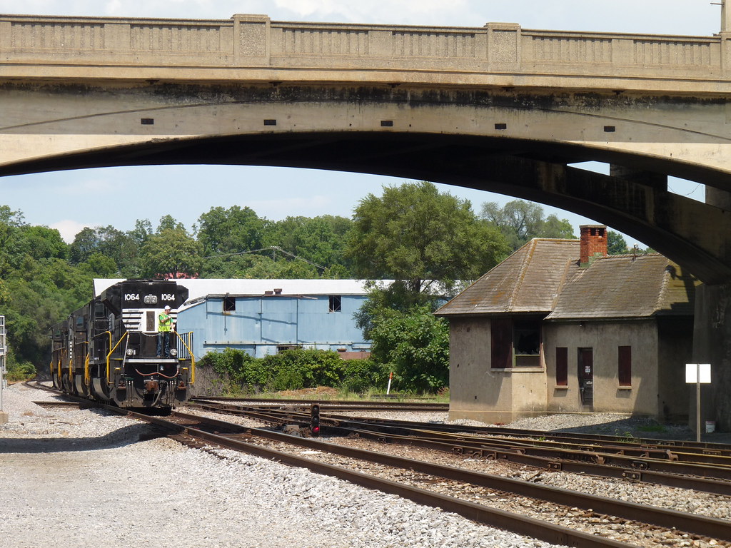 NS and Walnut Avenue bridge in Roanoke, Virgin… Flickr