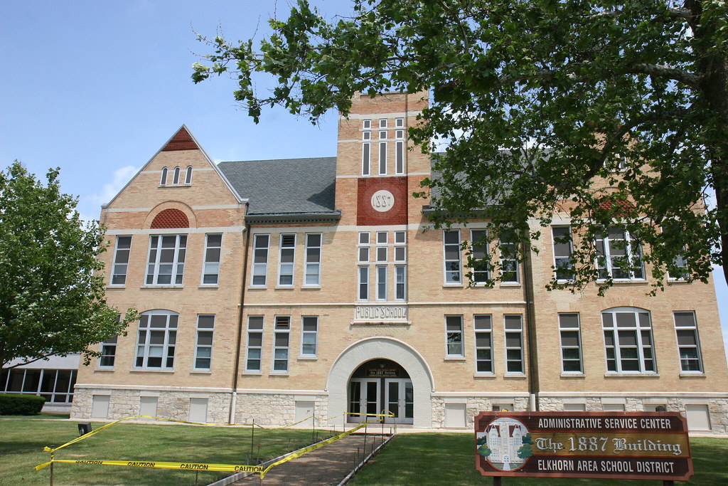 IMG_8320 Elkhorn High School attended by Gilbert children … Flickr