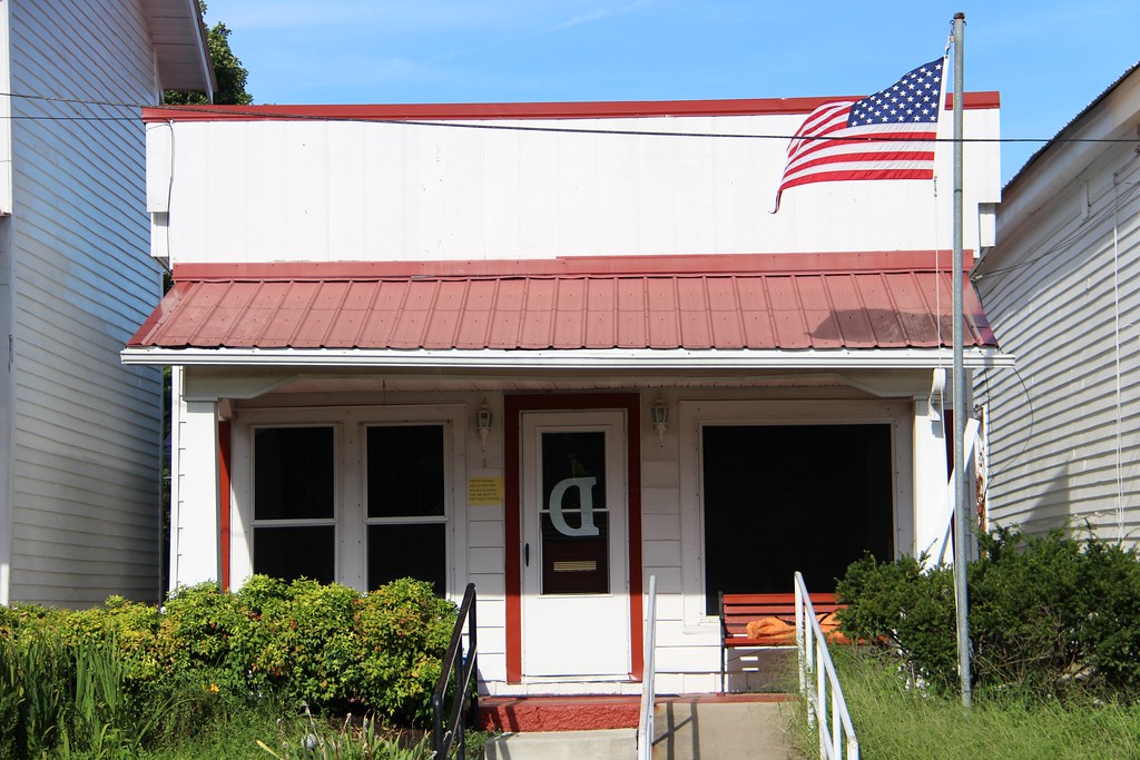 Charlotte Courthouse Square (Charlotte, Tennessee) Flickr