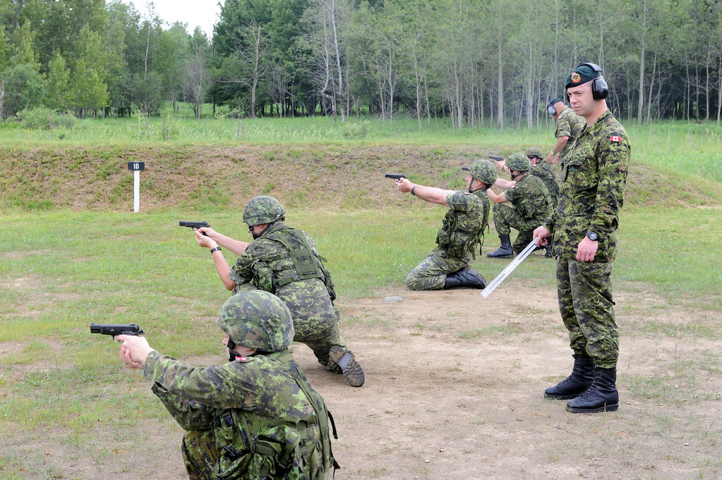 DSC_9957 13 juin 2012 (Garnison Farnham, QC) Afin de répon… Flickr