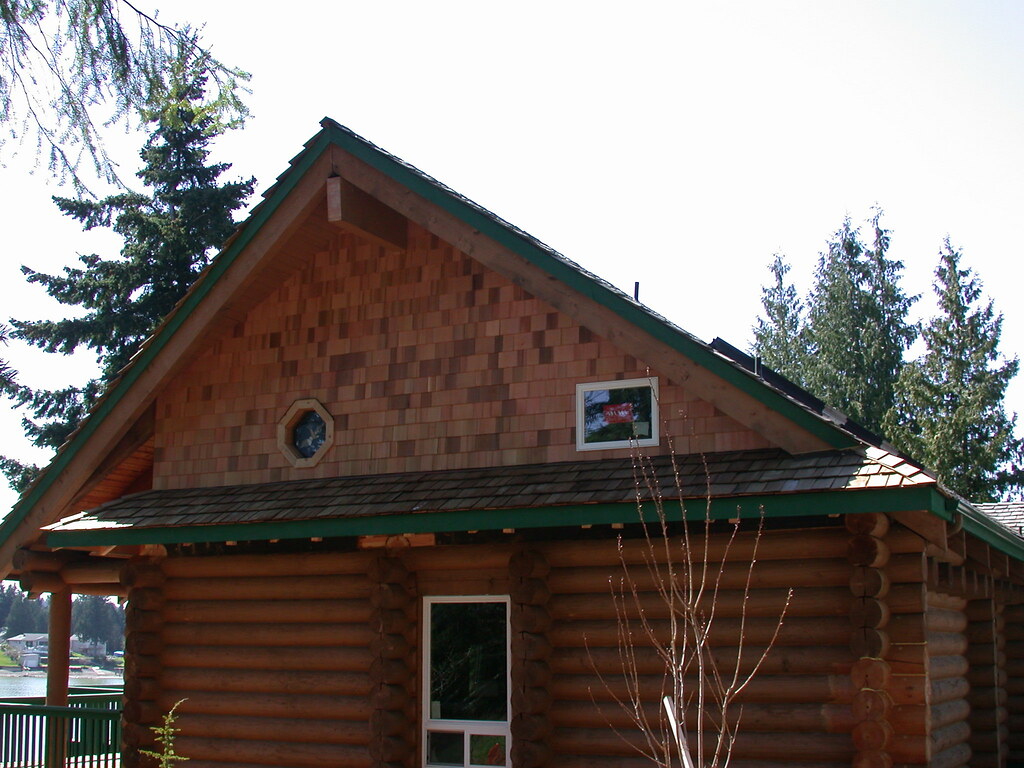 Eyebrow Roof 1 Creasey Log Homes