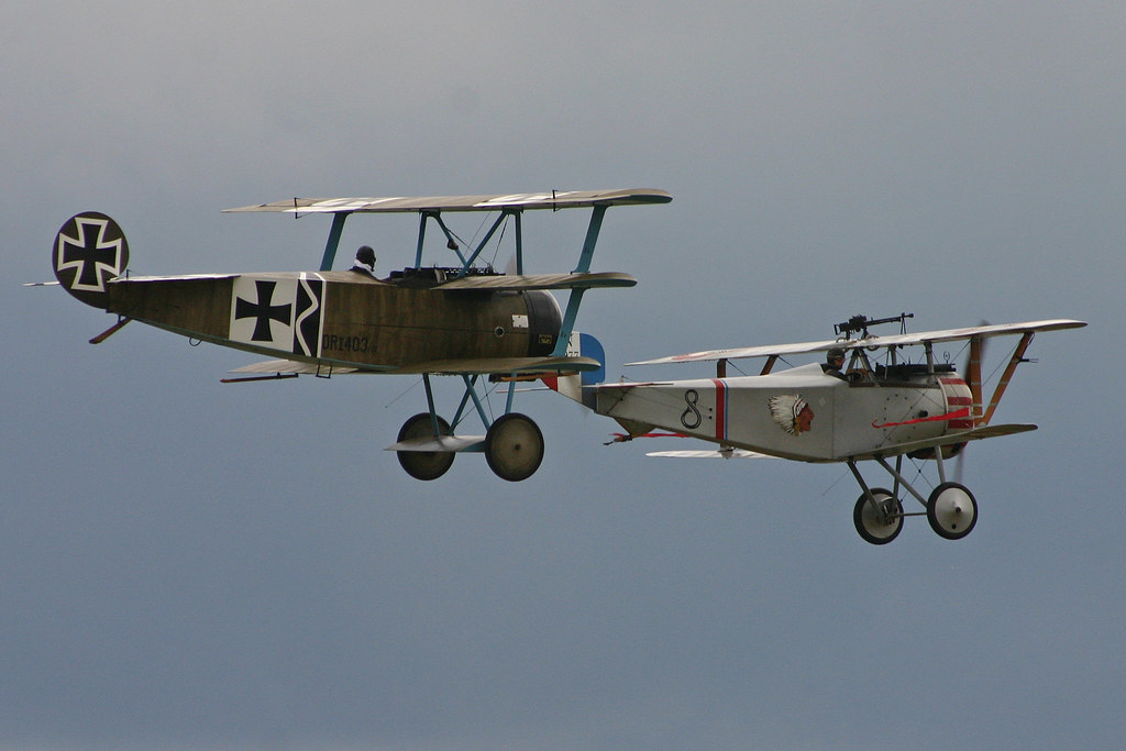 Replica Fokker DR.I '403/17' (GCDXR) & Replica Nieuport S… Flickr