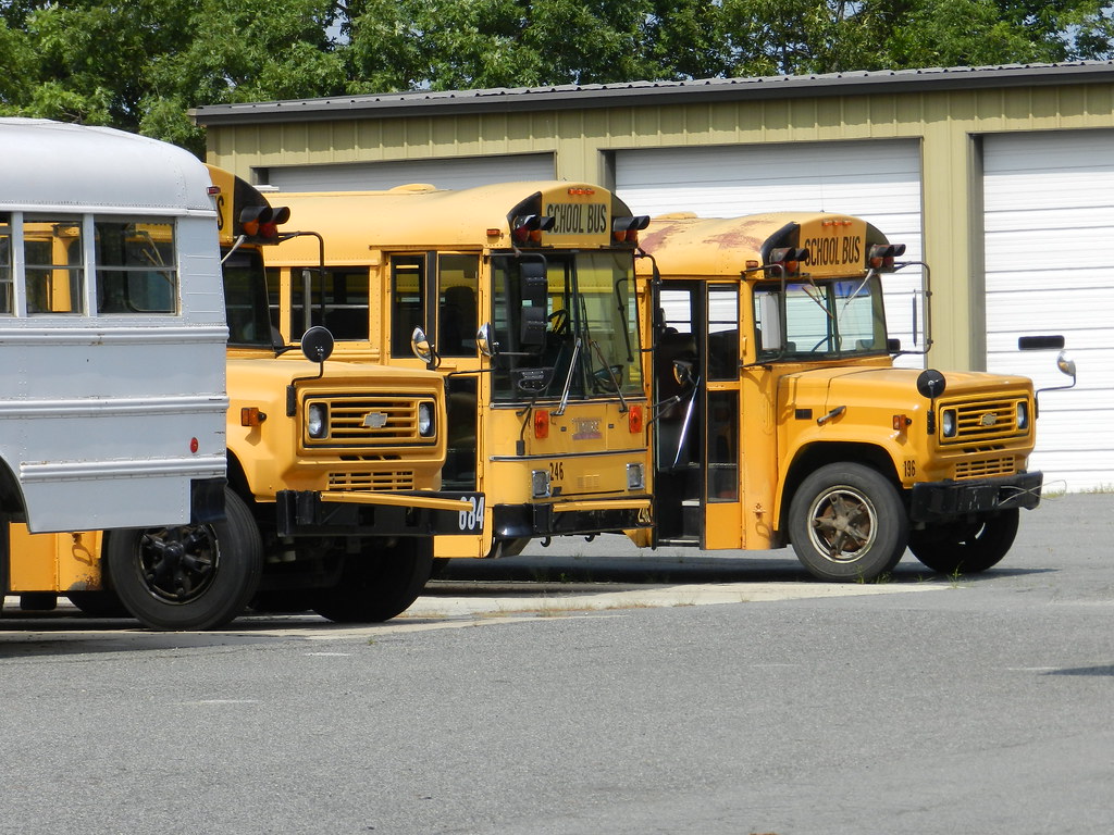 DSCN8877 AlamanceBurlington School System buses; Bus Yard… Flickr