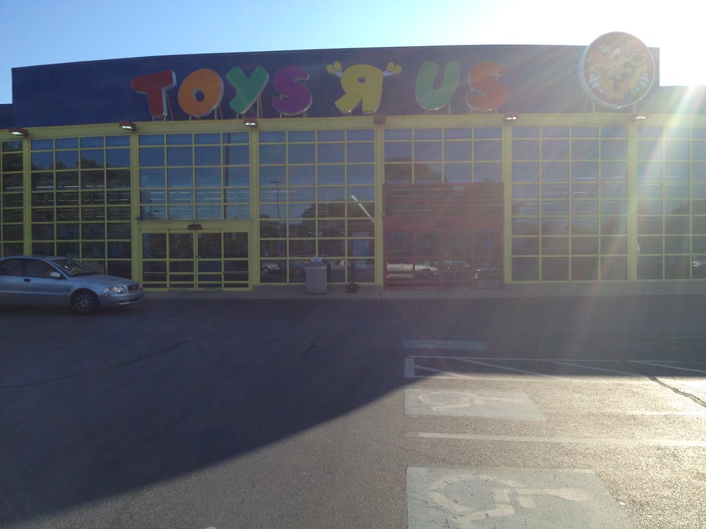 Toys R Us Lancaster, PA Mike Kalasnik Flickr