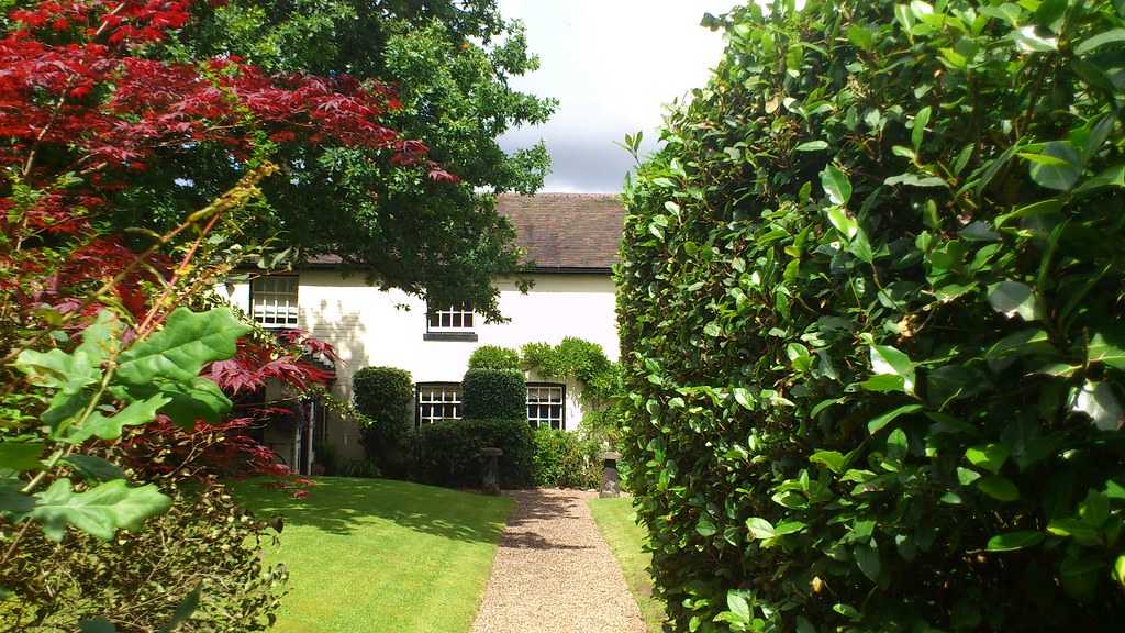 Stockwell End Cottage Grade II Emma Neil Flickr