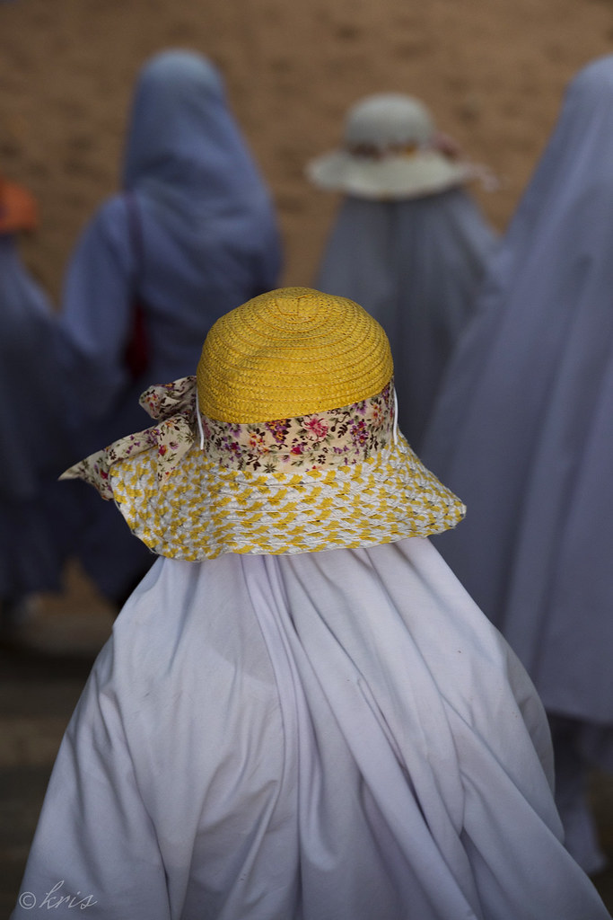 YELLOW HAT_SRI LANKA_2016 Christos Nikolaou Flickr