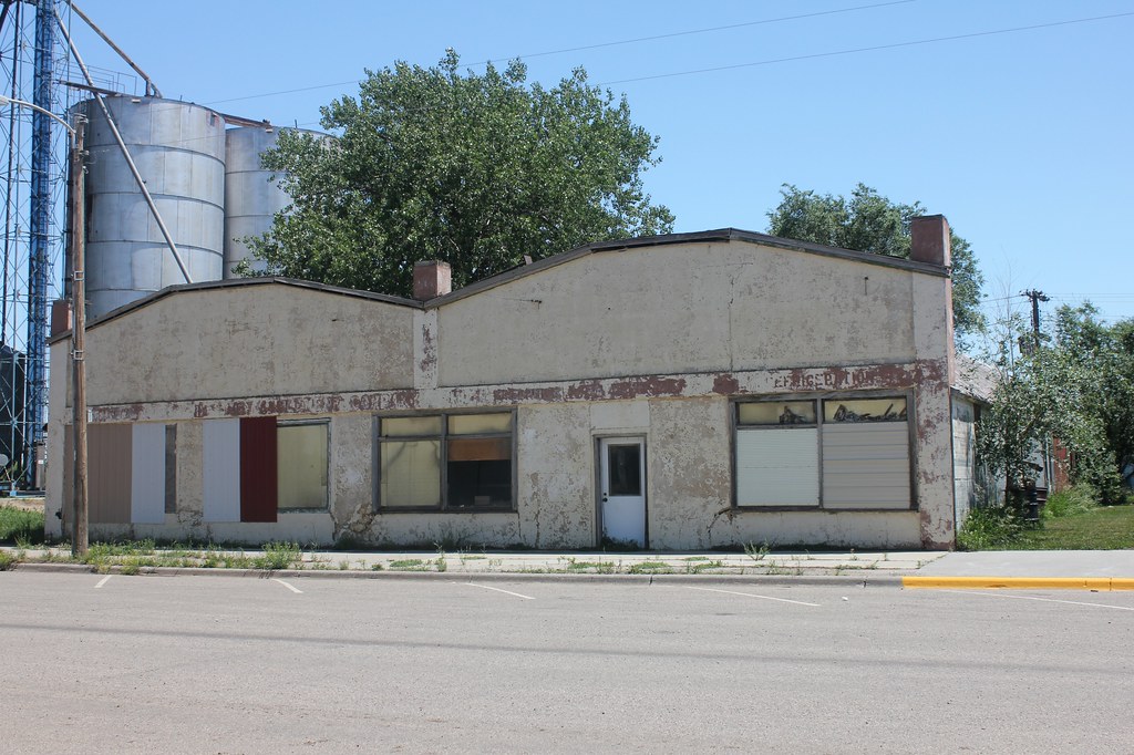 Commercial Building Murdo, SD This might have been a Gam… Flickr