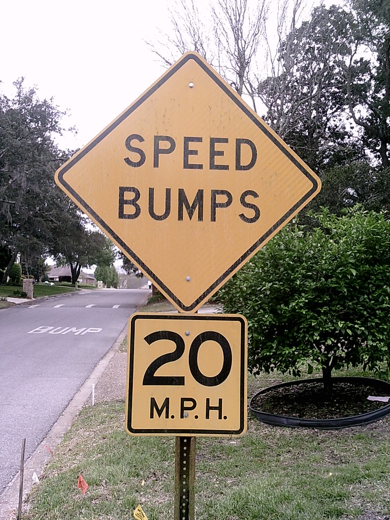 SPEED BUMPS 20 M.P.H. SIGN Plantation Hill Rd Gulf Breeze … Flickr