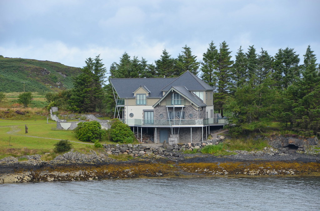 Hamilton beach house View of the Isle of Kerrera from aboa… Flickr