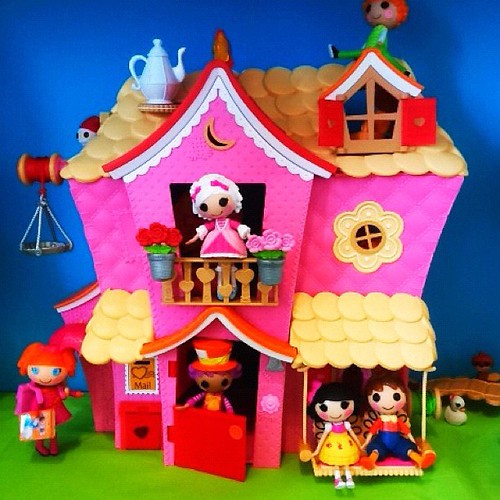 Lalaloopsy Miniature Figurines with playhouse, treehouse a… Flickr