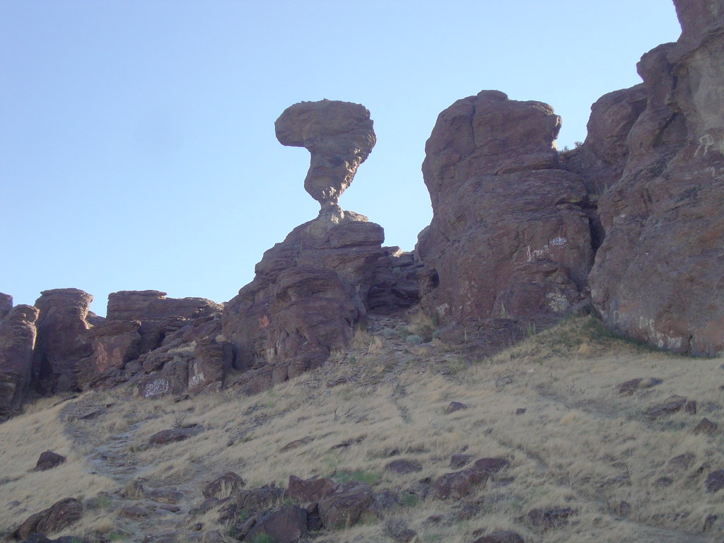 Balanced Rock (Twin Falls County, Idaho) Balanced Rock in … Flickr