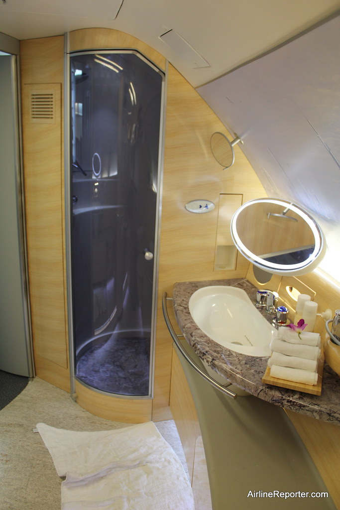 Emirates Airbus A380 Shower Suite The shower inside the Ai… Flickr