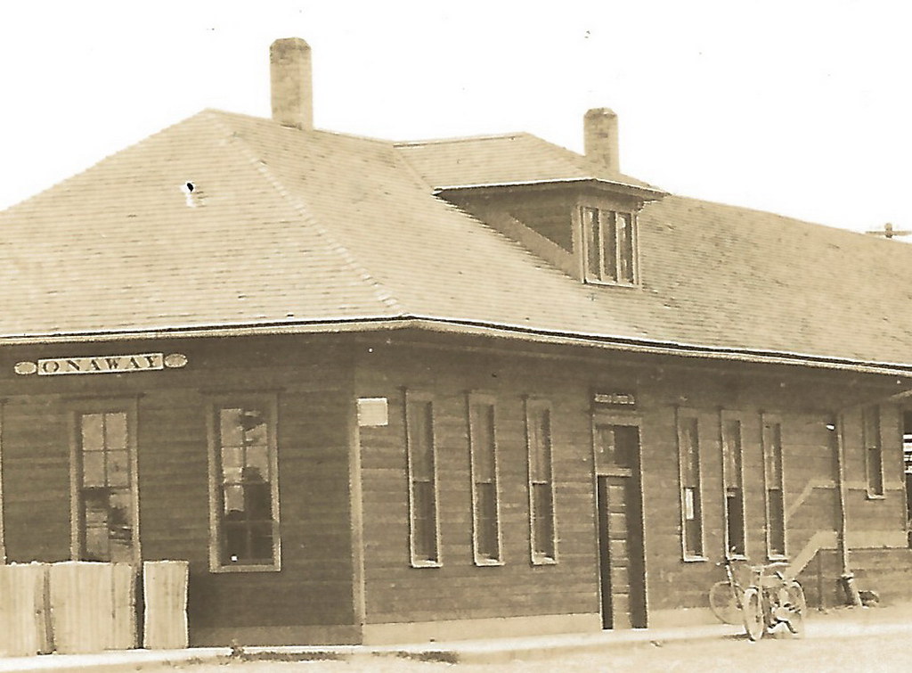 NE Onaway MI RPPC 1915 Motorcycle & Speeding Car Presque I… Flickr