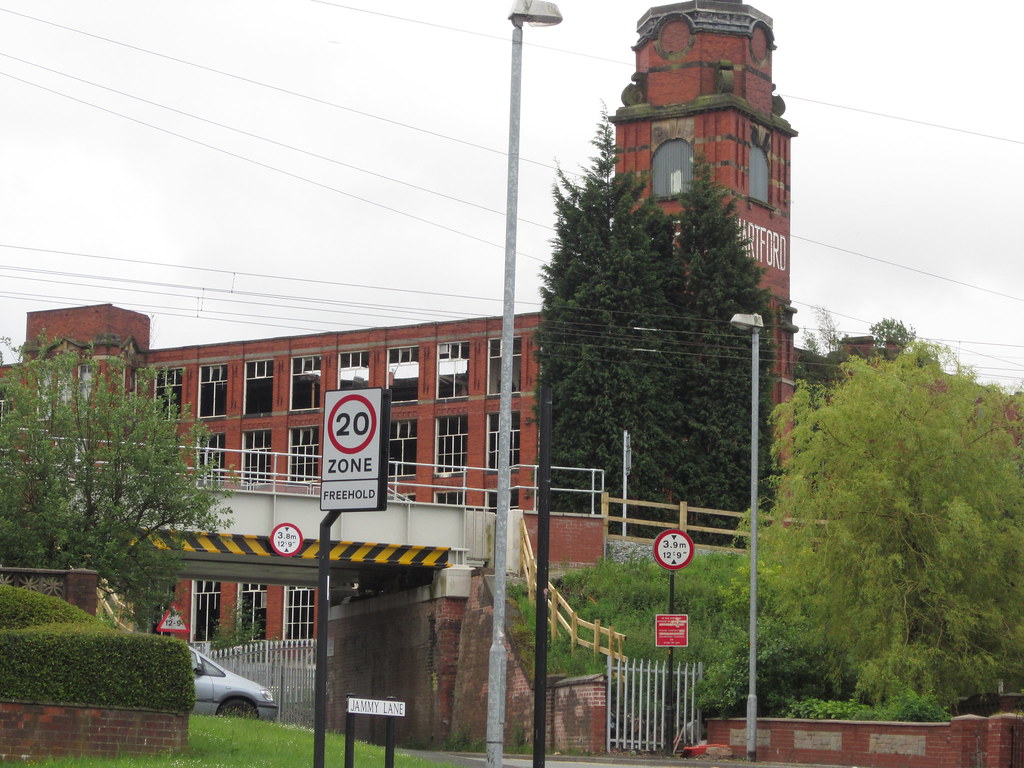 Chadderton / OLDHAM Hartford Square Flickr