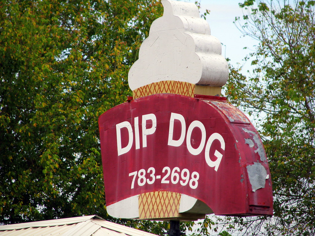Dip Dog neon sign Marion, VA This old fashioned ice crea… Flickr