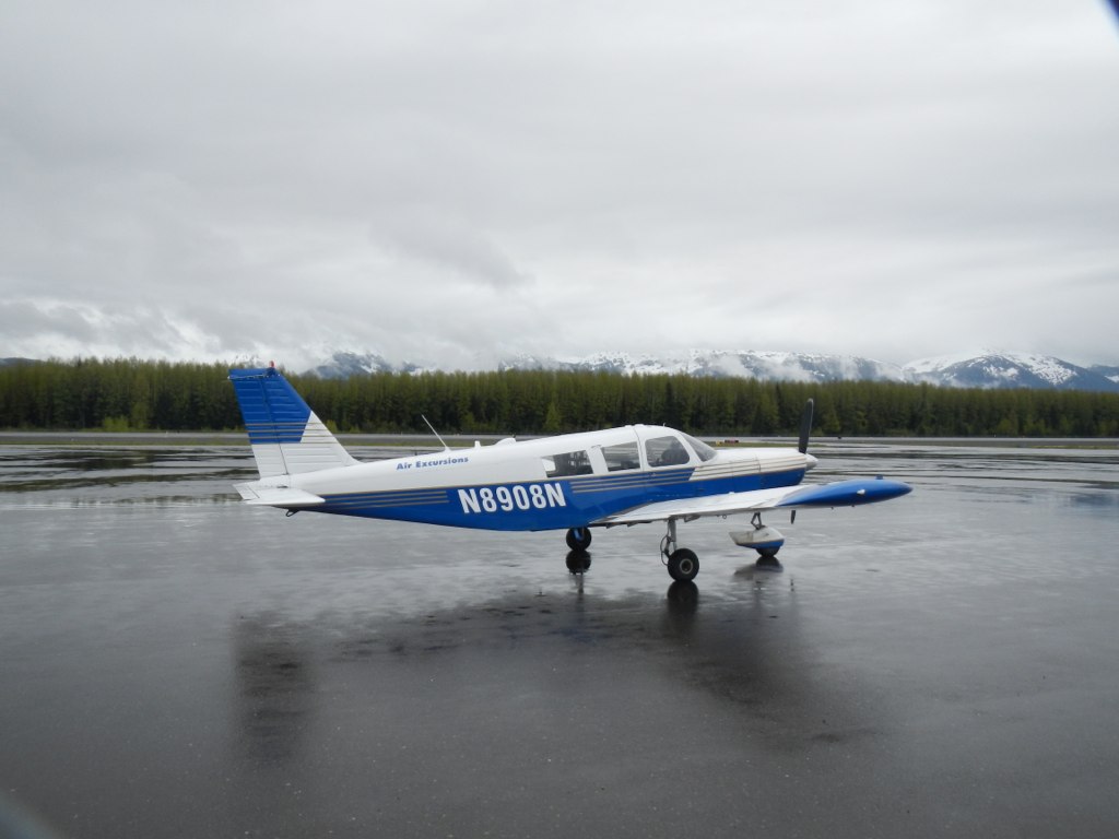 Gustavus Airport Our plane on the runway in Gustavus dwiggins14