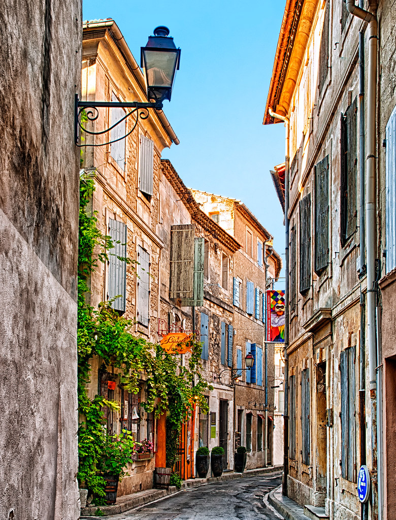 Old Street in Saint Rémy de Provence Street scene in the a… Flickr