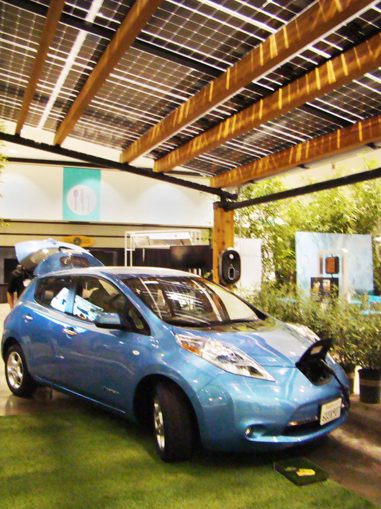 Nissan Leaf with solar charging station Dwell on Design … Flickr