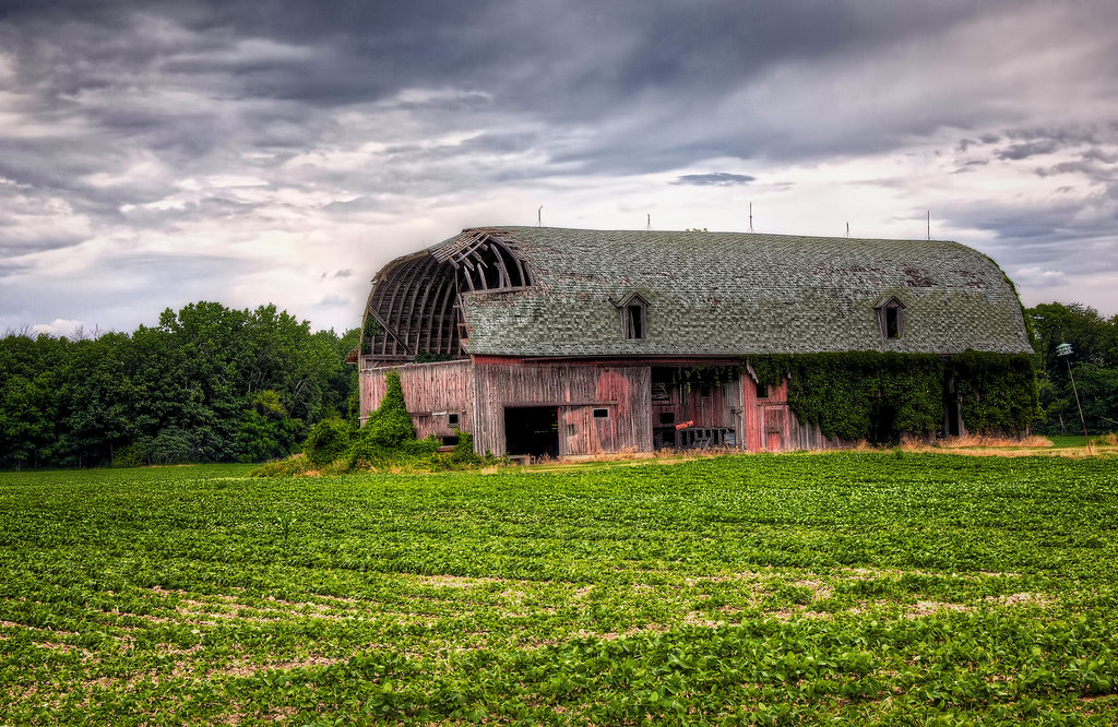 Michigan Countryside Barn still in use near Blissfield Mic… Flickr