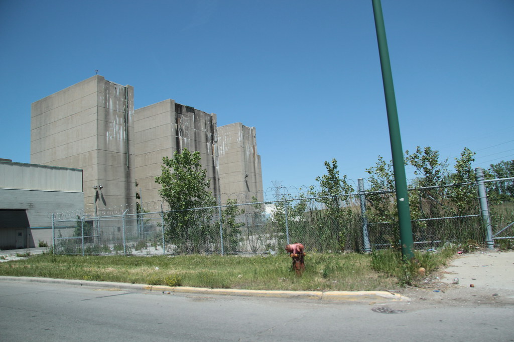Abandoned behind Ford City Mall, Chicago IL Ford city was … Flickr