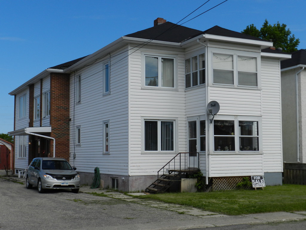 The Architecture of Kapuskasing Ontario June 2012 (13) Flickr