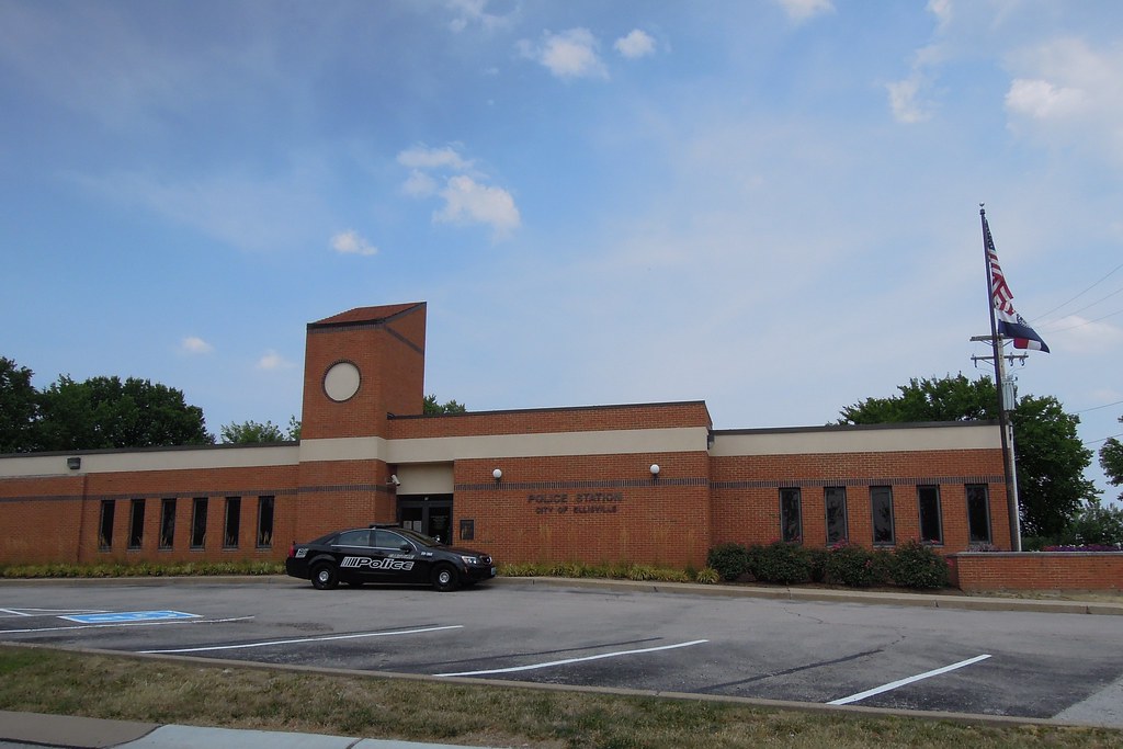 Police Station and Car City of Ellisville, Missouri_DSCN… Flickr