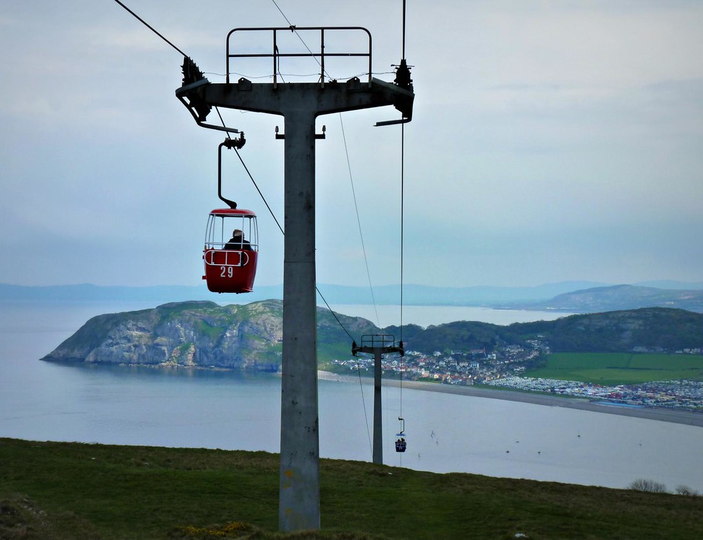 Cable Car on the Great Orme Looking out over the sea and L… Flickr