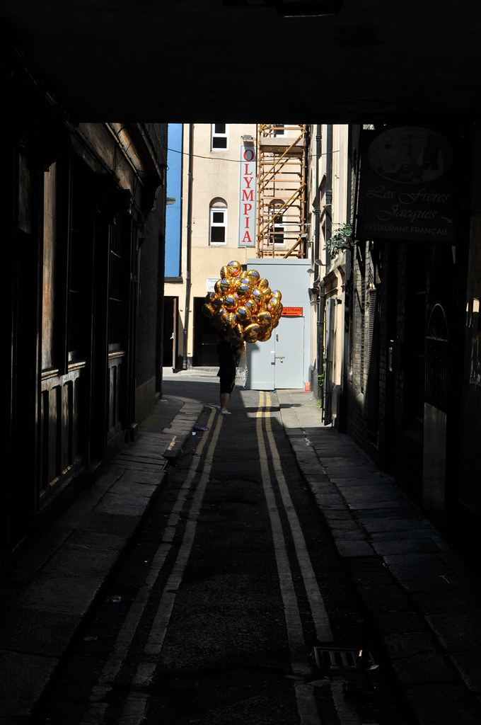 Balloons Dublin, May 2012 Léa Sc. Flickr