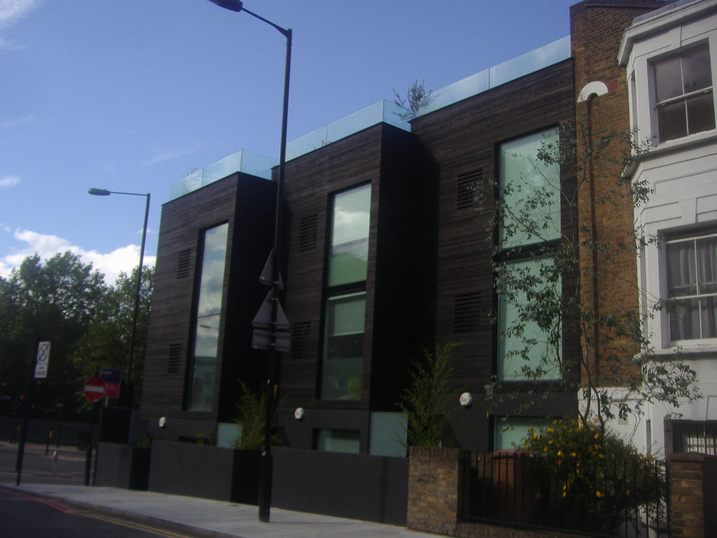 Hackney flats or houses? Built around 2011 David Howard Flickr