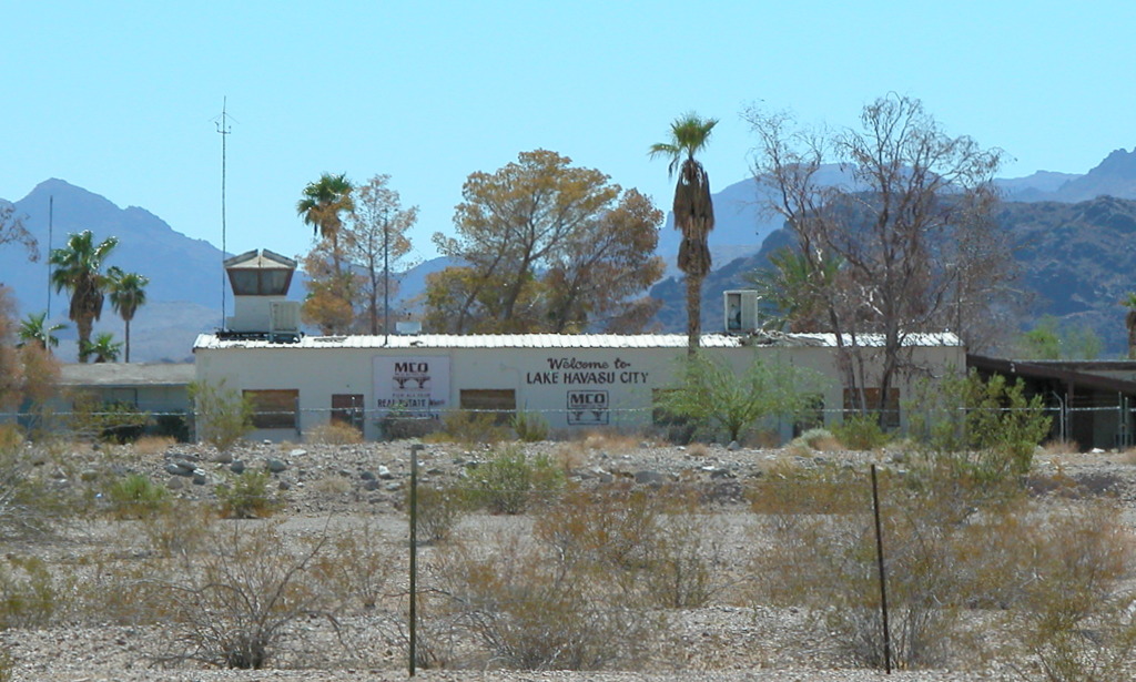 Terminal at the old Lake Havasu City (AZ) Airport From the… Flickr