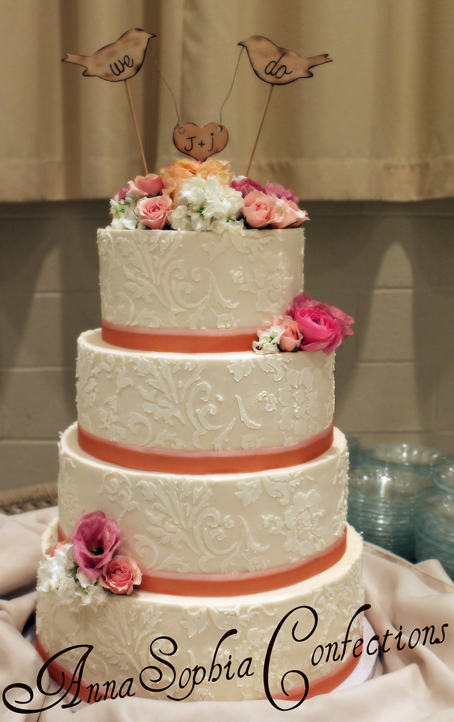 Hornback 4 tier, damask design/royal icing, chocolate mud … Flickr