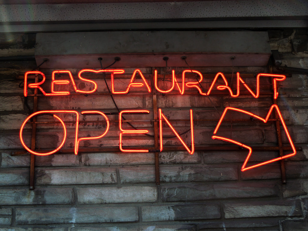 Wendell's Restaurant Neon This is the sign next to the ent… Flickr