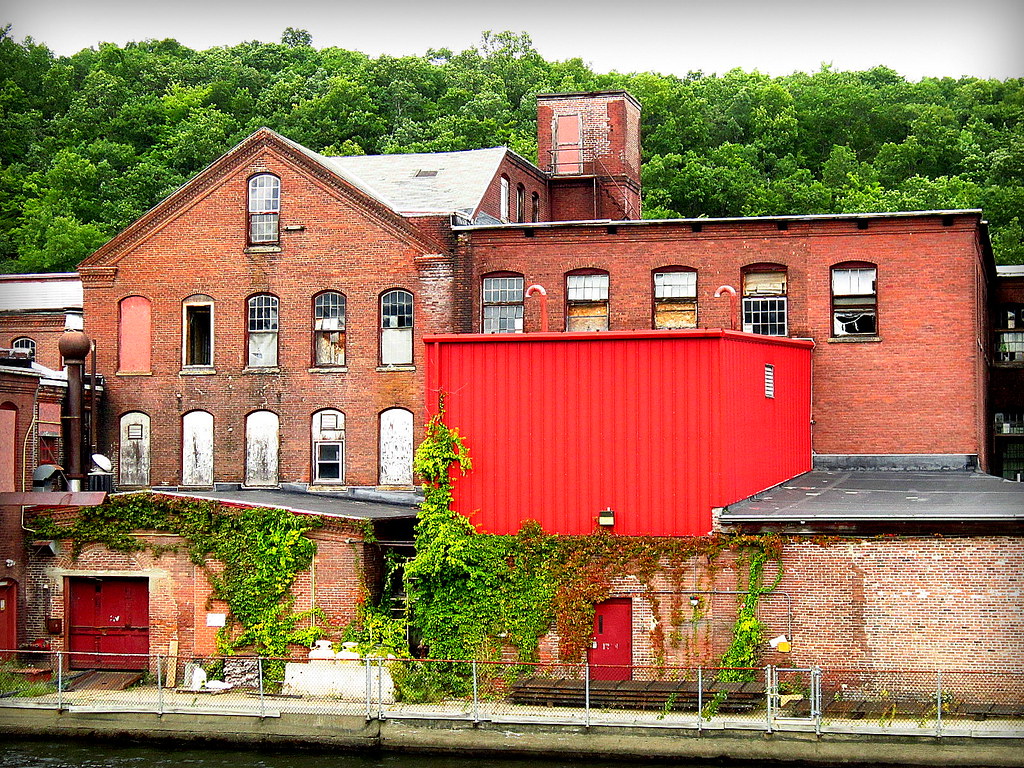 Turners Falls, MA ashm.r Flickr